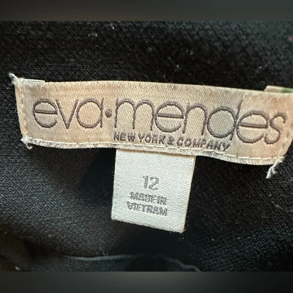 Eva Mendes New York & Company Collection Black Pencil Skirt w Back Slit. Size 12